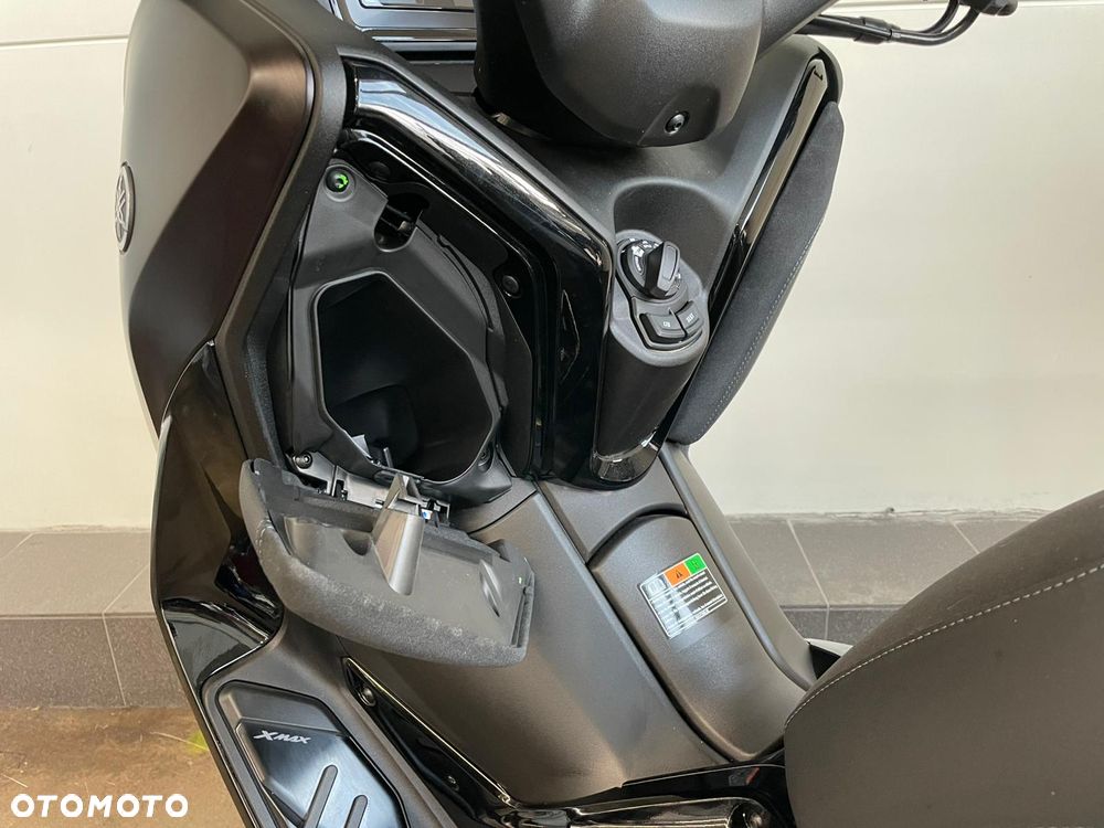 Yamaha X-max - 11