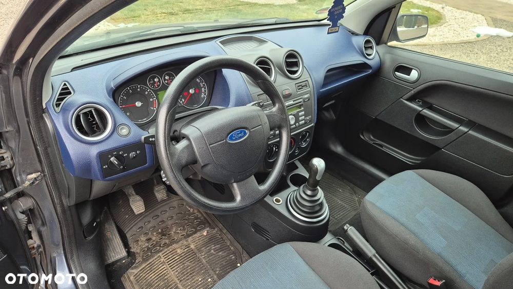 Ford Fiesta 1.3 Ambiente - 16