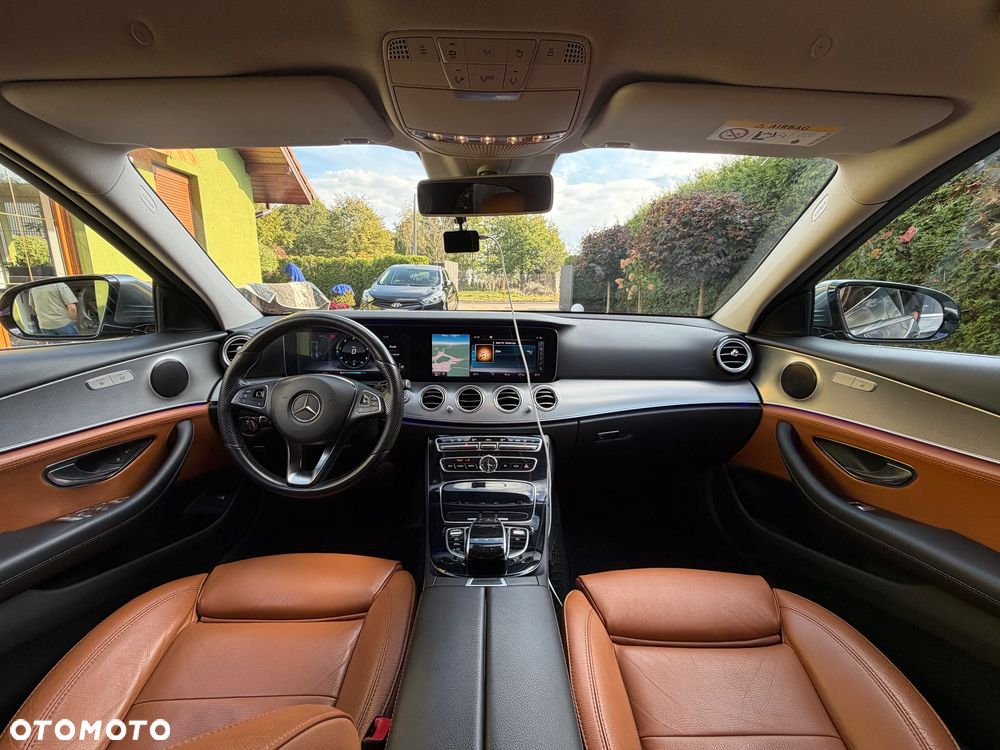 Mercedes-Benz Klasa E 220 d Business Edition 9G-TRONIC - 11