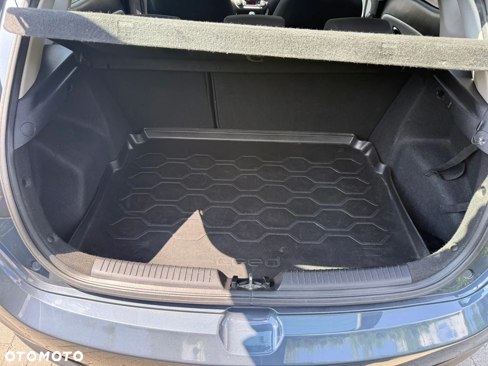 Kia Ceed 1.6 GDI Edition 7 - 32