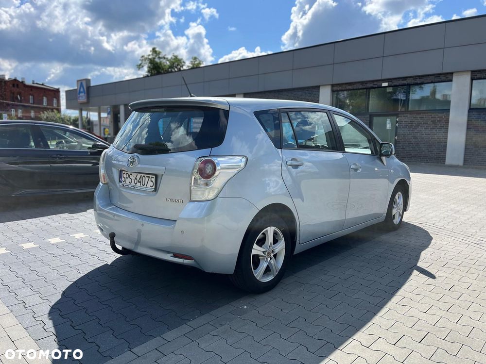 Toyota Verso 2.0 D-4D Luna - 4