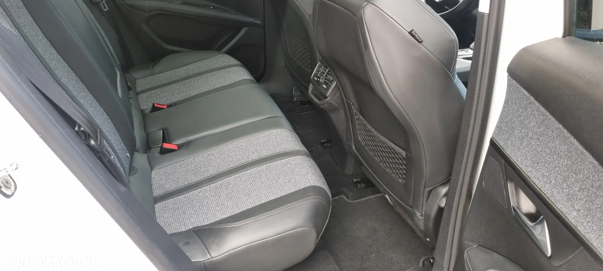 Peugeot 3008 BlueHDi 180 Stop & Start EAT8 Allure - 14