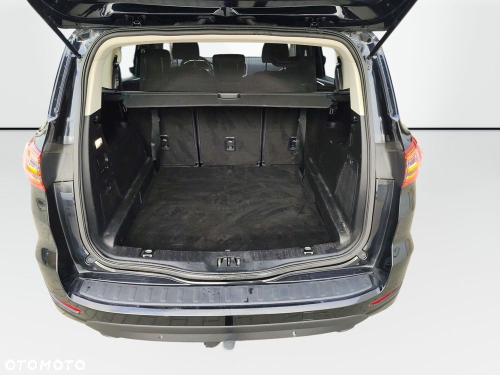 Ford S-Max - 16