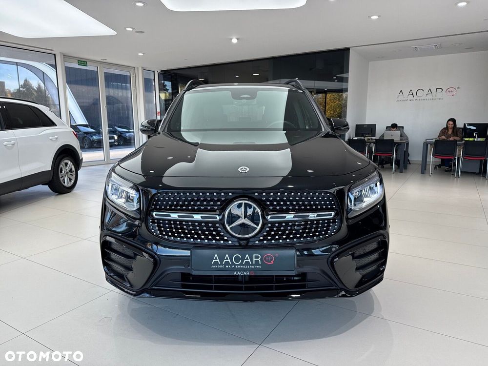 Mercedes-Benz GLB 200 AMG Line 7G-DCT - 7