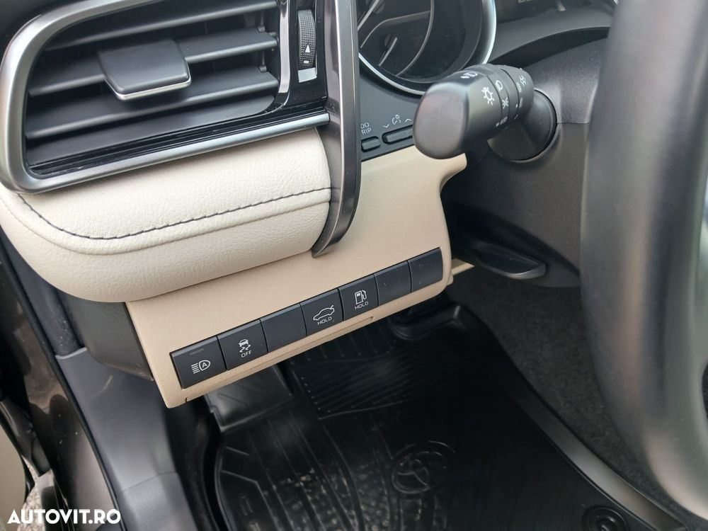 Toyota Camry 2.5 Dynamic - 15