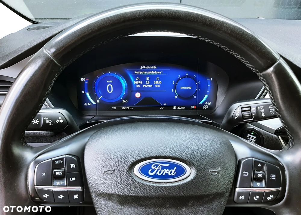 Ford Kuga 1.5 EcoBoost FWD Titanium - 36