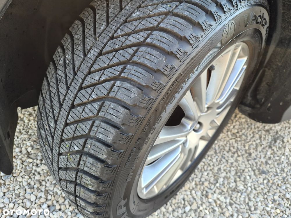 Ford Kuga 2.0 TDCi 4x4 Titanium - 29