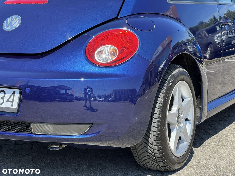 Volkswagen New Beetle 1.6 - 9