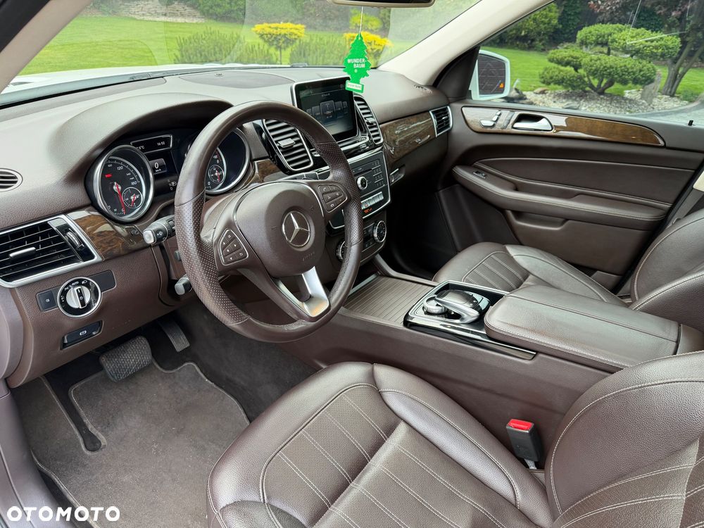 Mercedes-Benz GLE - 15