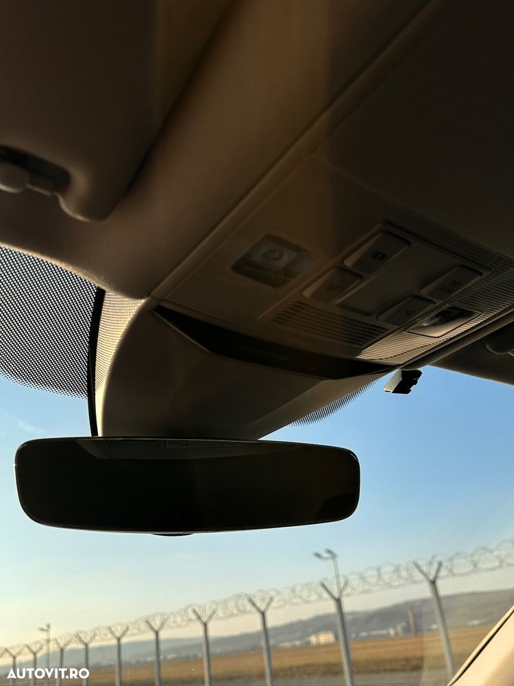 Volkswagen Passat 2.0 TDI SCR DSG - 24