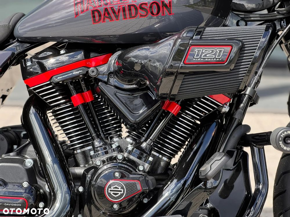 Harley-Davidson CVO Street Glide - 9