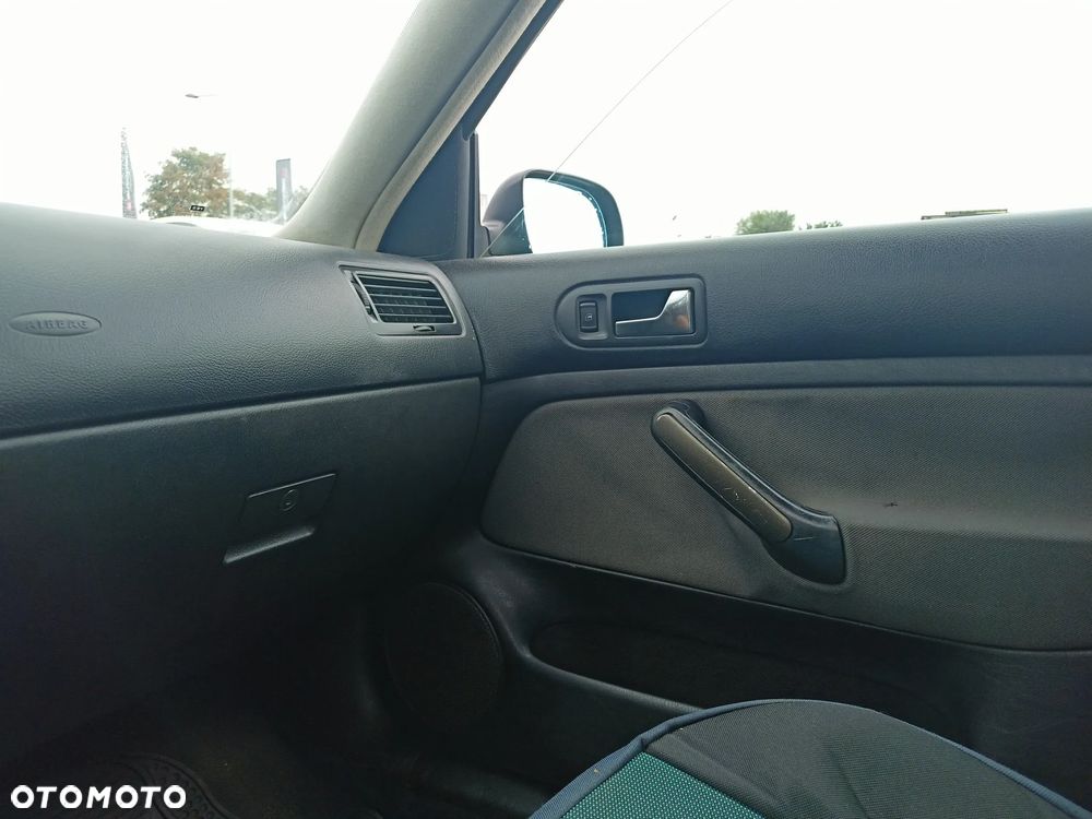 Volkswagen Bora 1.6 - 12