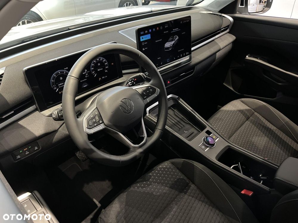 Volkswagen T-Roc - 7