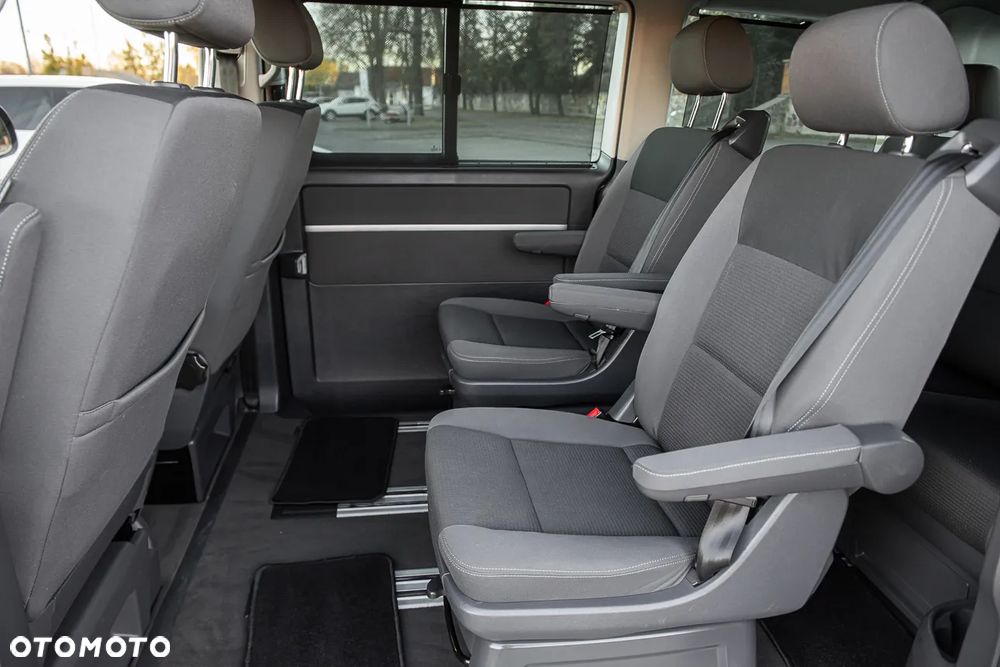 Volkswagen Multivan - 19