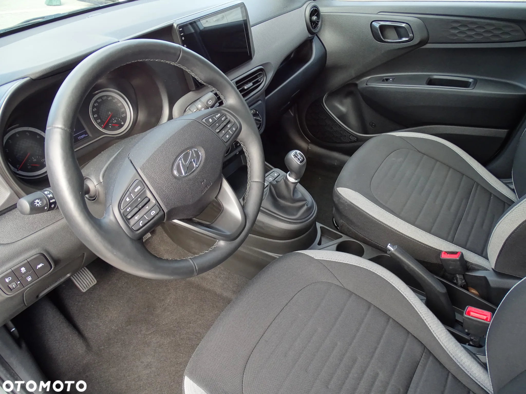 Hyundai i10 - 15