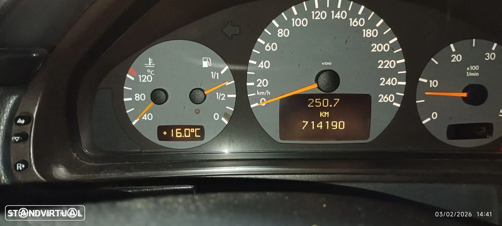 Mercedes-Benz E 270 - 5