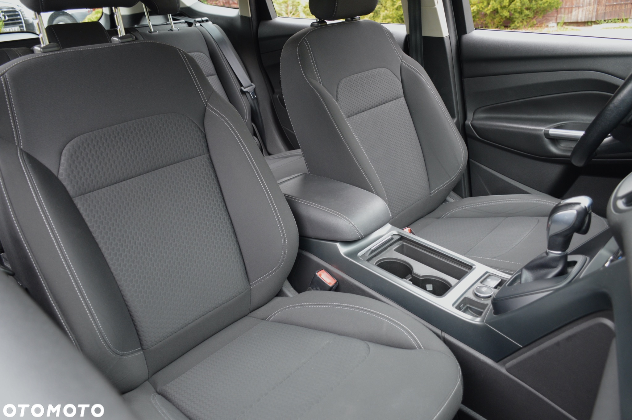 Ford Kuga 2.0 TDCi 4x4 Titanium - 28