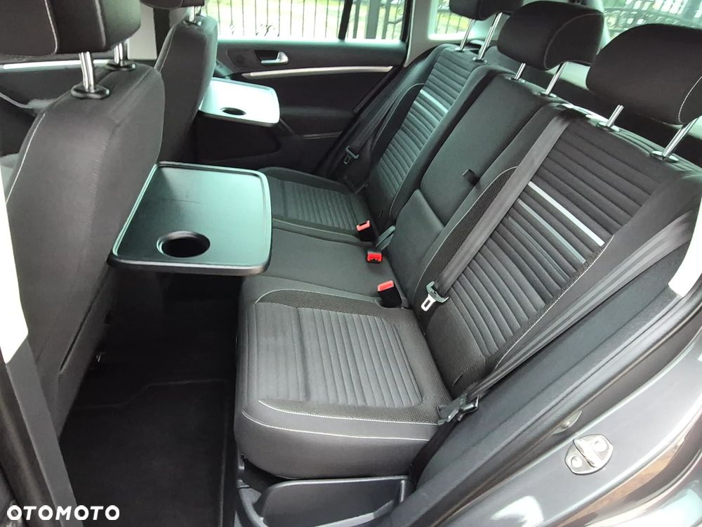 Volkswagen Tiguan - 18