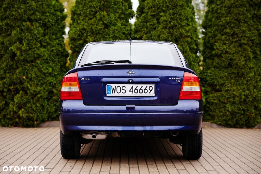 Opel Astra 1.6 - 5