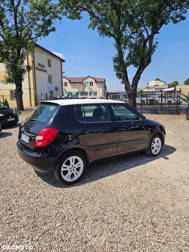 Skoda Fabia 1.2 HTP Cool Colour Edition - 17