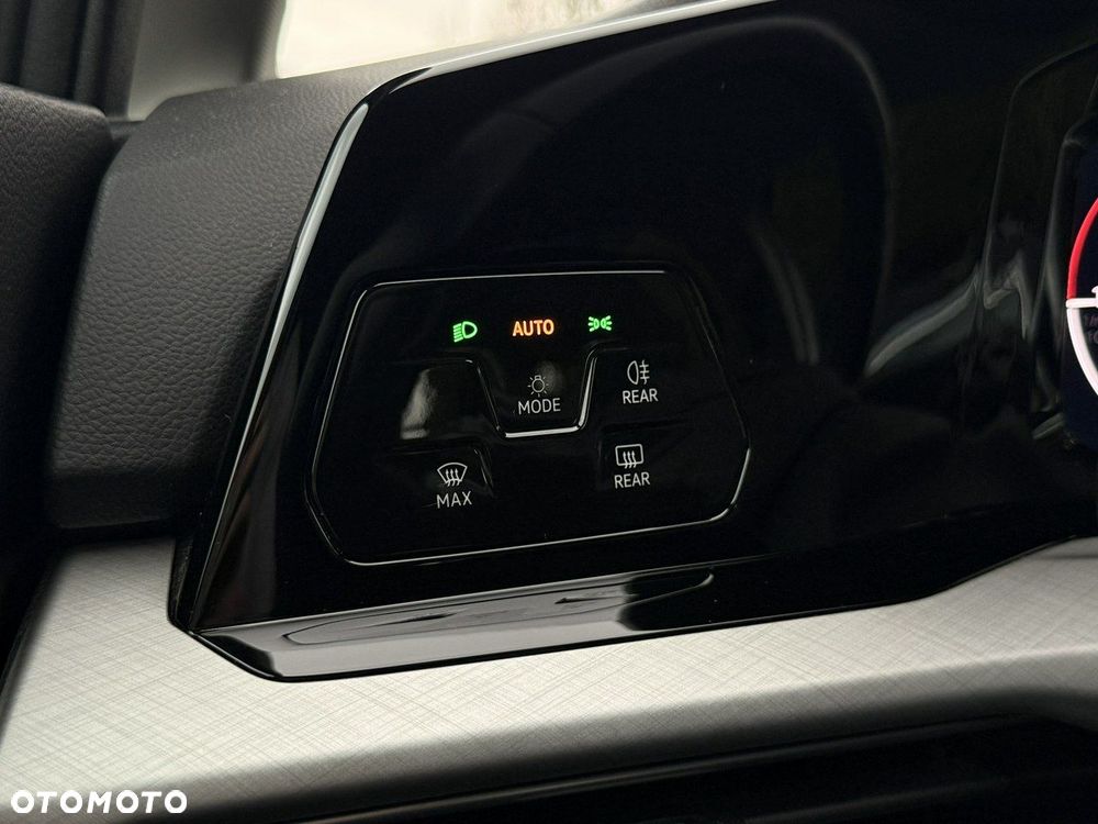 Volkswagen Golf 1.5 TSI EVO Life - 33