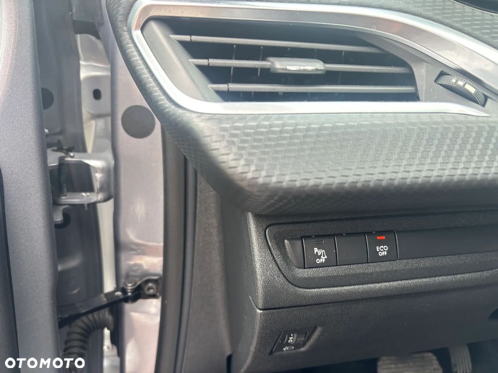 Peugeot 2008 - 20