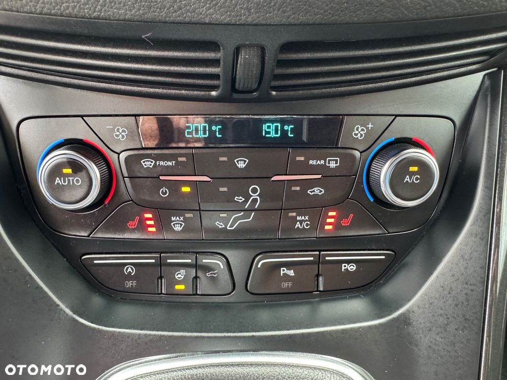 Ford Kuga 1.5 EcoBoost 2x4 ST-Line - 34