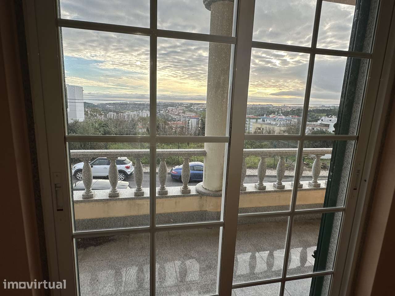 Moradia T5 em Carnaxide com 4 casas de banho - Grande imagem: 5/15