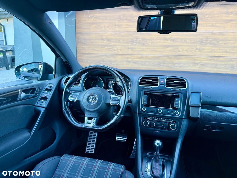 Volkswagen Golf 2.0 GTI DSG - 16