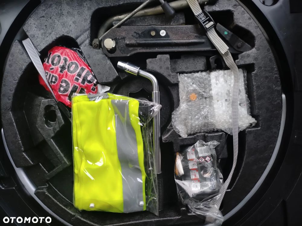 Volkswagen Touran 1.6 TDI DPF BlueMot Comfortline - 7