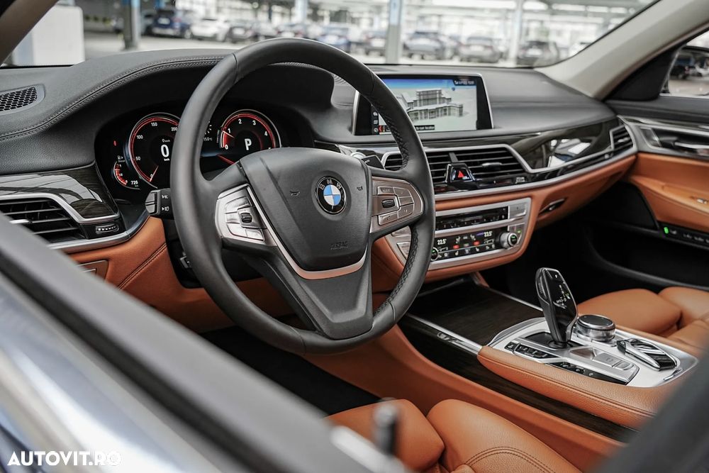 BMW Seria 7 - 24