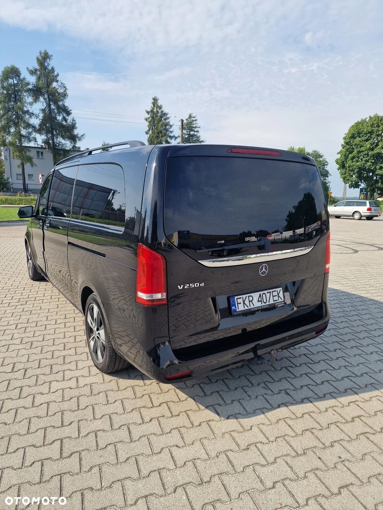 Mercedes-Benz Klasa V 250 d Exclusive 9G-Tronic (d³ugi) - 2