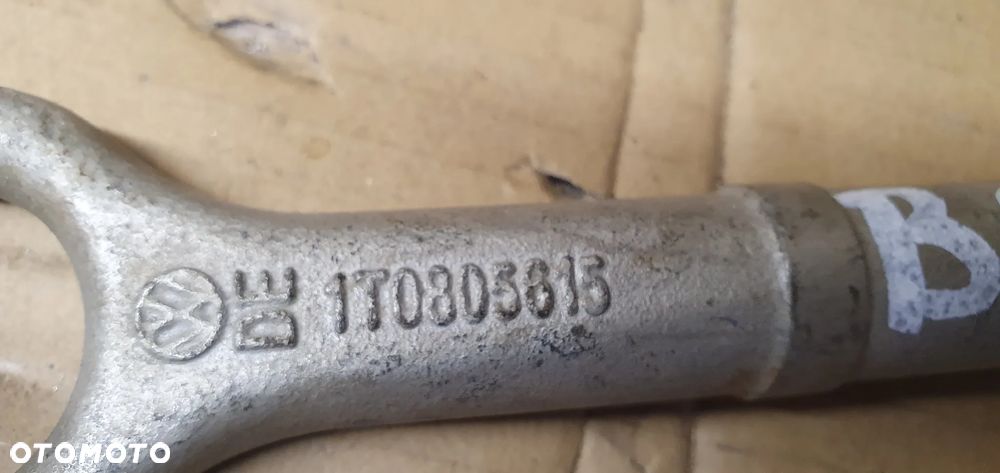 Hak holowniczy ucho VW Passat B6 1T0805815 - 3