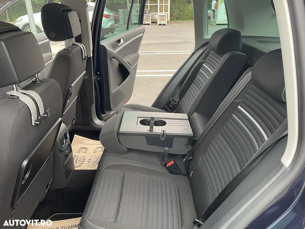 Volkswagen Tiguan - 23