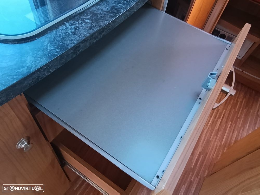 Burstner Aviano i725 - Autocaravana c/Cama Central - 17