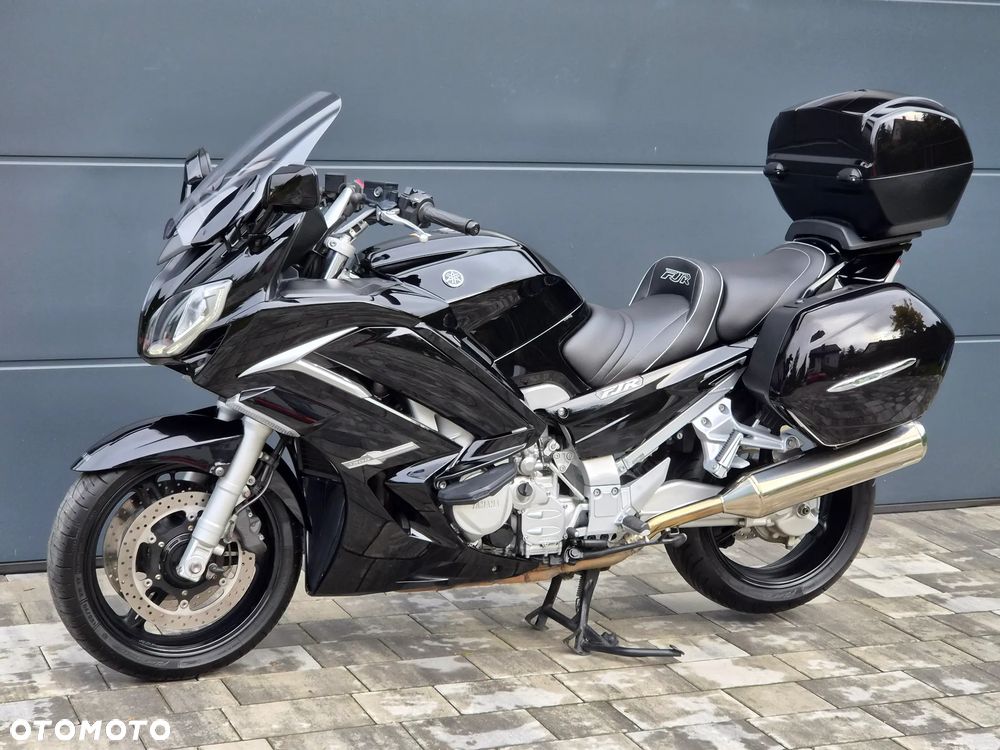Yamaha FJR - 23