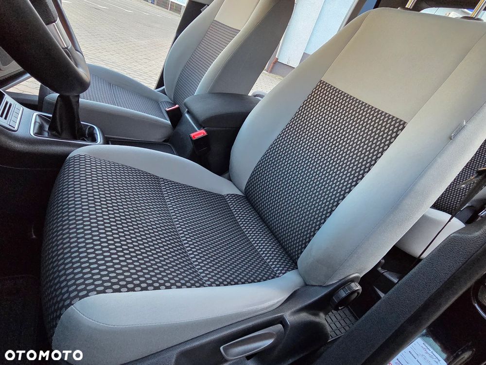 Volkswagen Tiguan 2.0 TDI DPF BlueMotion Technology Sport & Style - 33