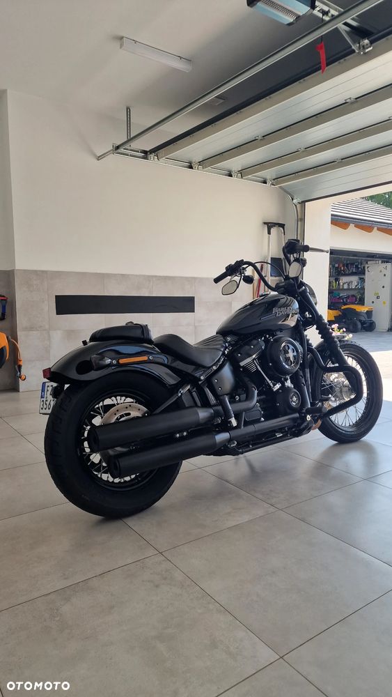 Harley-Davidson Softail Street Bob - 11
