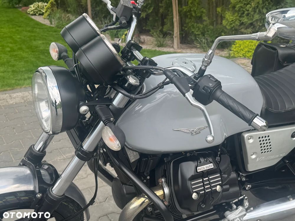 Moto Guzzi V7 - 17