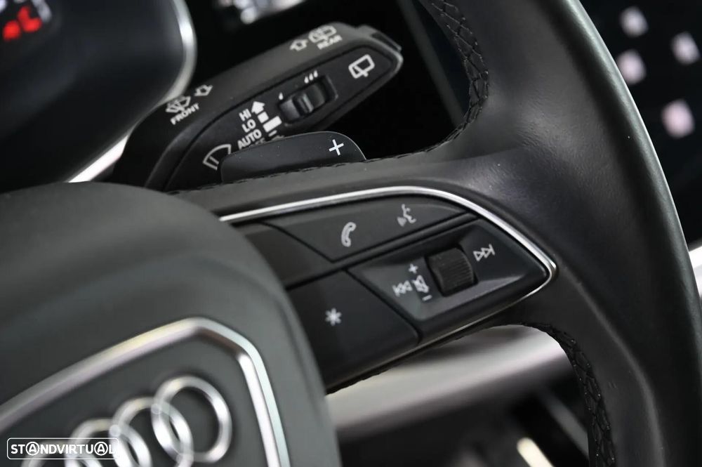 Audi Q8 55 TFSIe quattro Tiptronic - 40