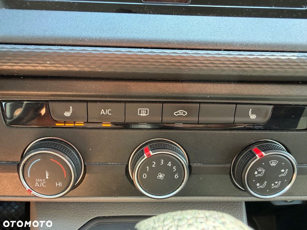 Volkswagen Transporter - 21