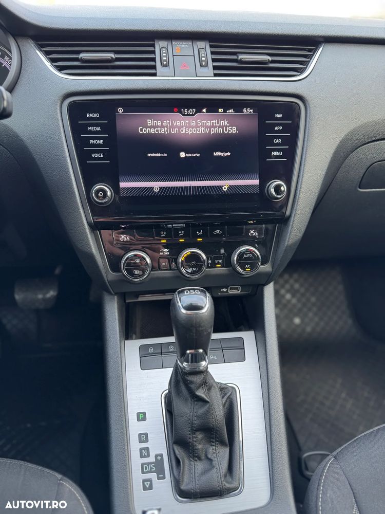 Skoda Octavia Combi 2.0 TDI DSG 4X4 Style - 16