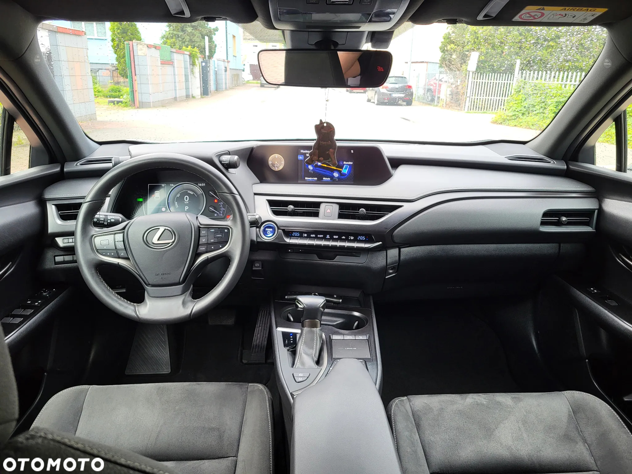 Lexus UX 250h GPF Elegance 2WD - 12