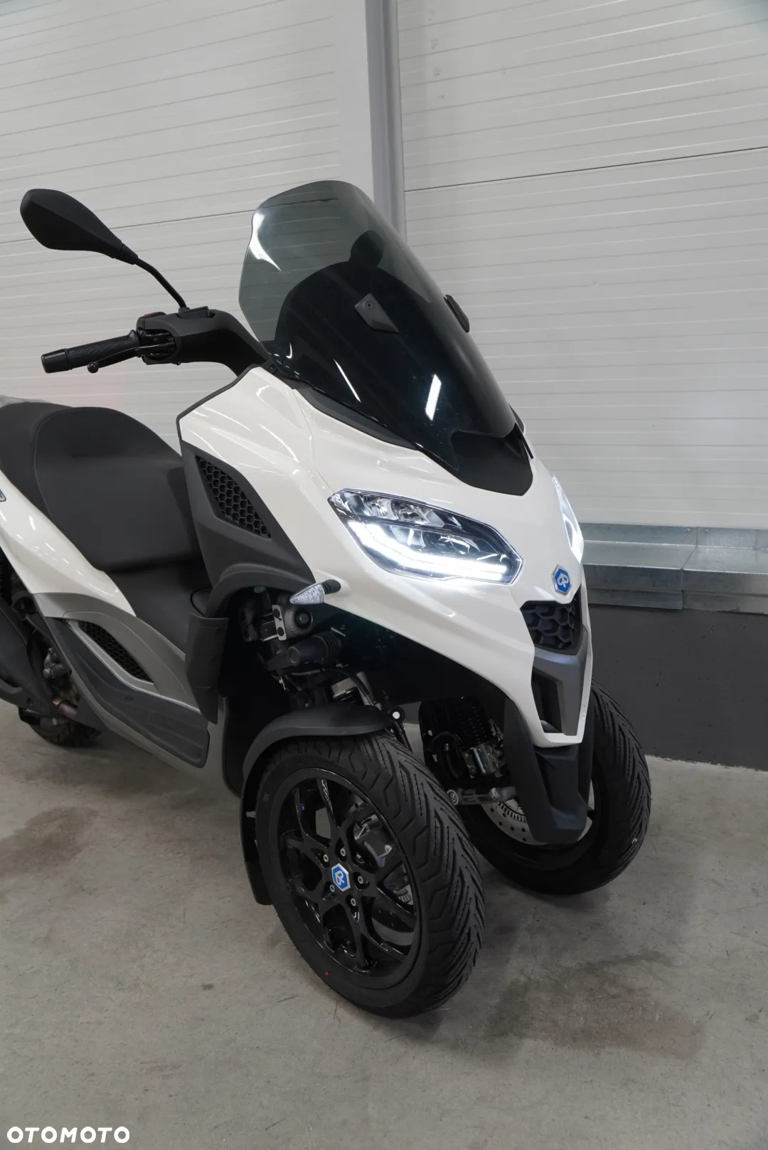Piaggio MP-3 - 4
