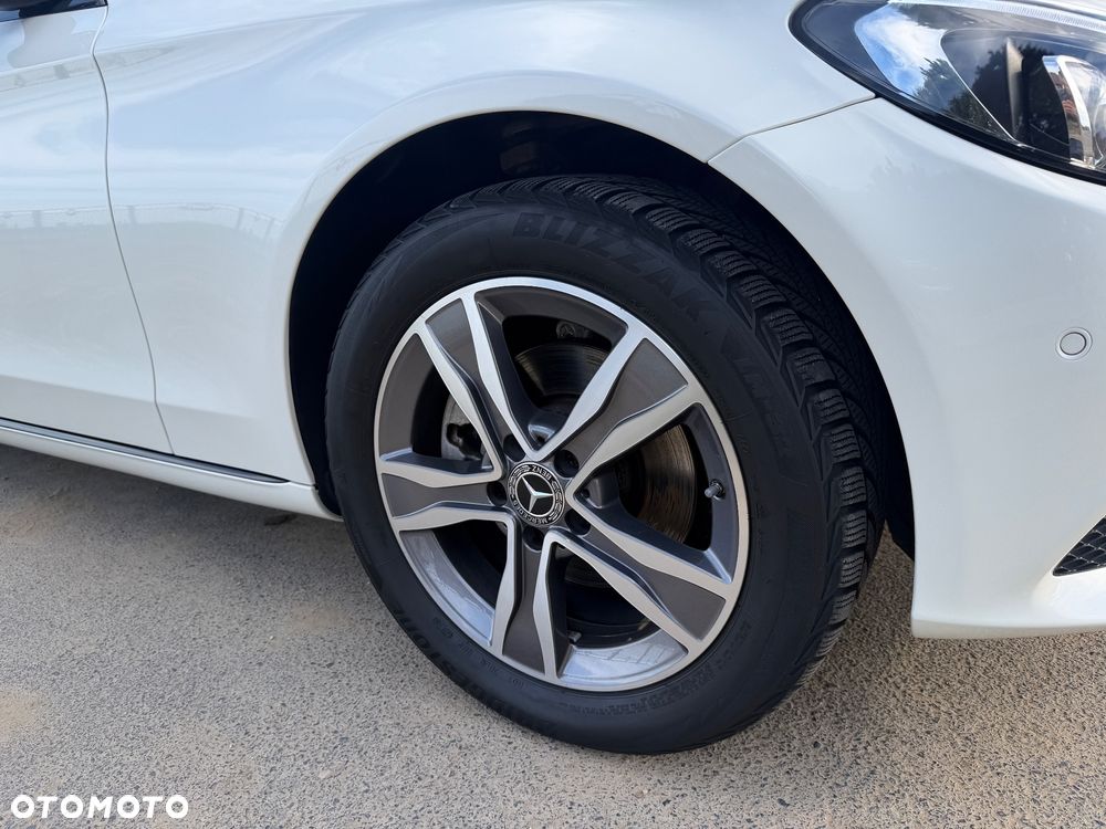 Mercedes-Benz Klasa C 200 9G-TRONIC - 14