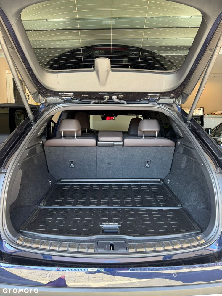 Lexus RX 450h+ Omotenashi - 9