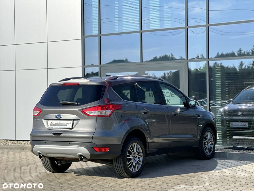 Ford Kuga 2.0 TDCi 2x4 Titanium - 8