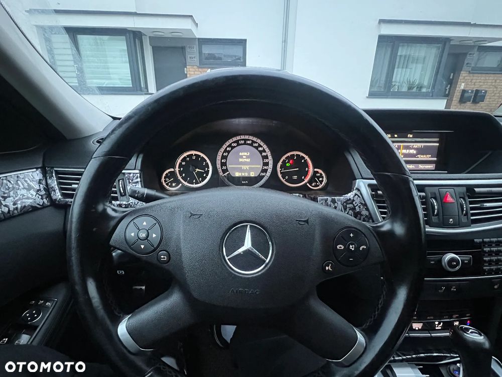 Mercedes-Benz Klasa E - 8