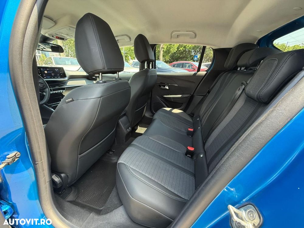 Peugeot 208 1.2 L PureTech STT EAT8 Allure - 9