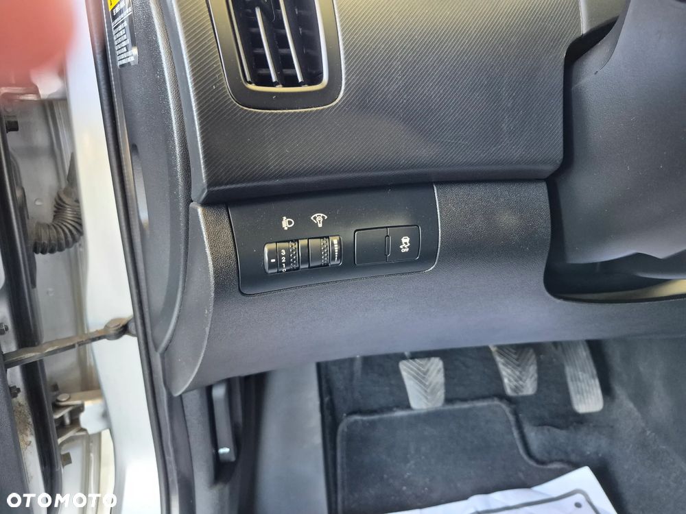 Kia Ceed - 13
